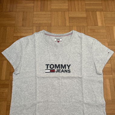 tommy t-shirt