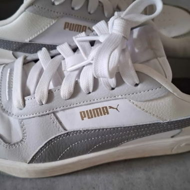 Puma Sneakers