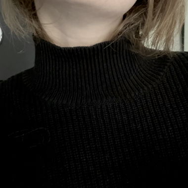 Maglione in maglia nera Wemoto