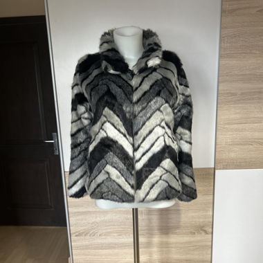 Faux Pelz grau schwarz von Primadonna
