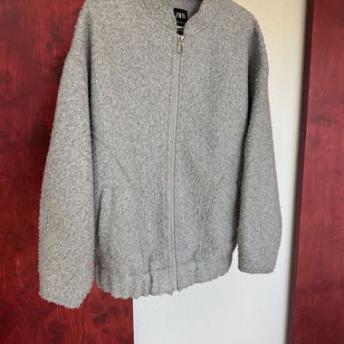Graue ZARA Reissverschlussjacke