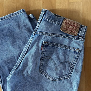 Levis jeans W33 L30 