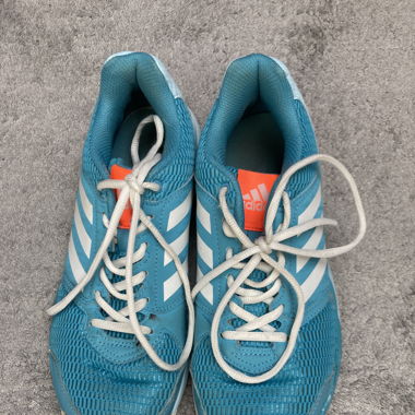 Hallenschuhe Adidas