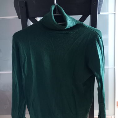 Grüner Kragenpulli M