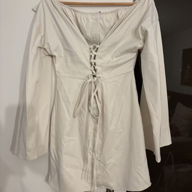 Off-Shoulder Kleid mit Schnürung, creme