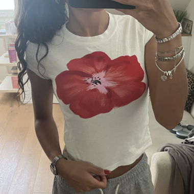 babytee with flower print