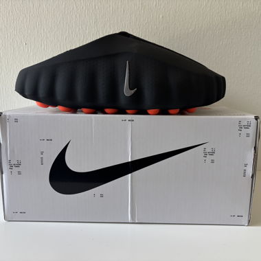 Nike Mind 001