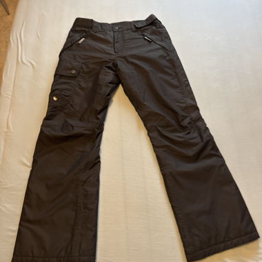 Black outdoor pants with pockets