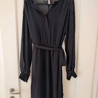 Vestito nero H&M con cintura annodata Taglia M
