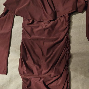 Abito bordeaux scollatura off-shoulder S