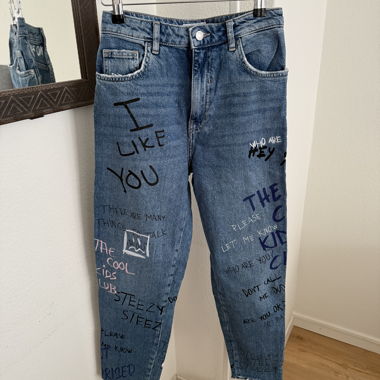 Bershka Mom-Jeans con stampa, tg. EUR 36