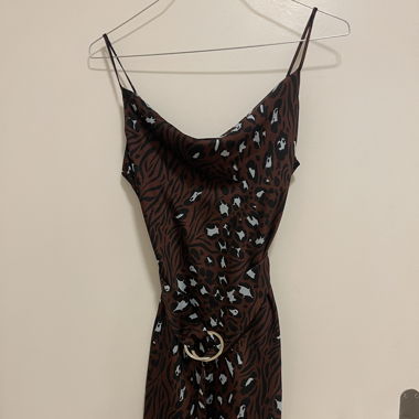 Minikleid mit Animal-Print und Satin-Look – S