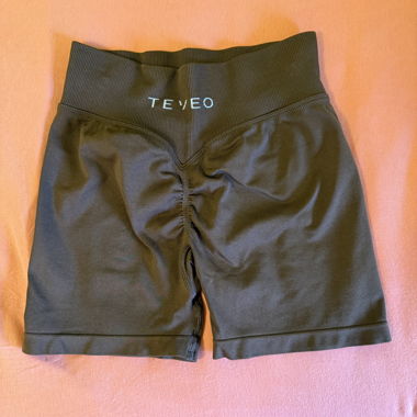 Shorts TEVEO Statement Scrunch