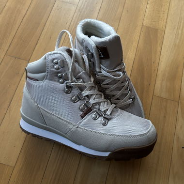Winter shoes