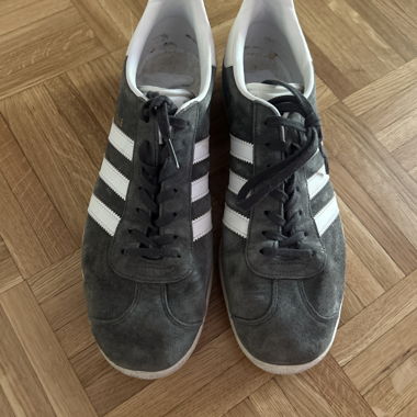 Baskets Adidas grises Gazelles