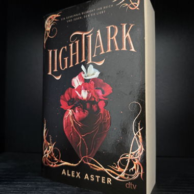 Lightlark von Alex Aster 