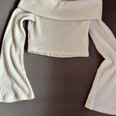 White Ribbed Top With Bare Shoulders