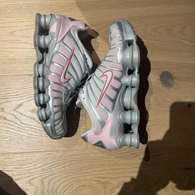 Pink Shox Nike