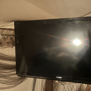 TV inkl. Wandhalterung