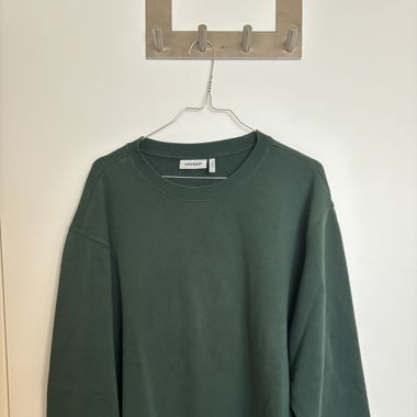 weekday sweatshirt 