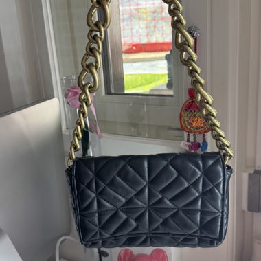 Schwarze Stepptasche - Zara