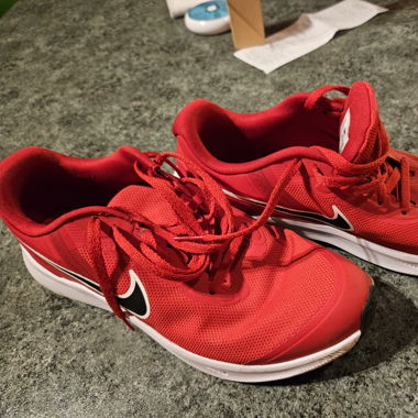 Baskets nike rouge