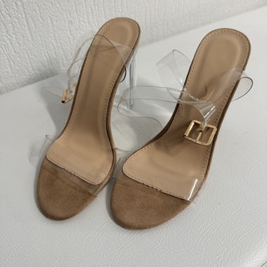 Nuove mules mai indossate suola in plastica