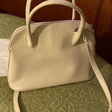 Sac beige porté main ou bandoulière 
