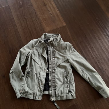 Übergangsjacke oliv von S. Oliver