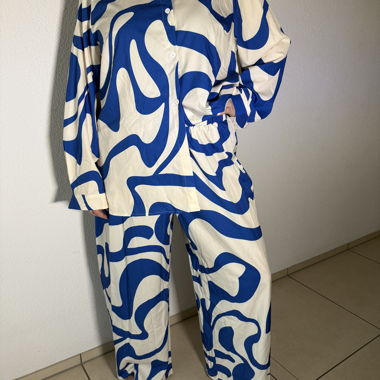 Set due pezzi con stampa blu