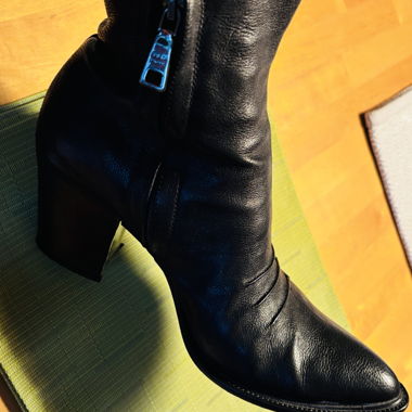 LEDER BOTTINE PRADA
