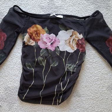 Durchsichtiges Top mit Blumen