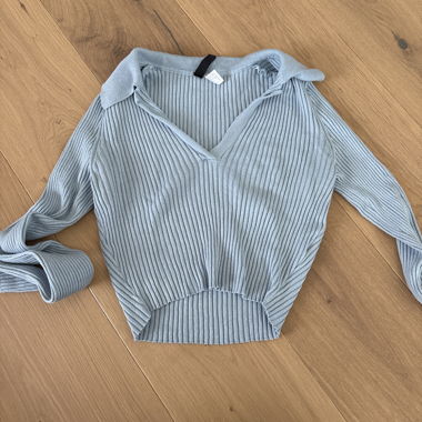 Pull en maille côtelée bleu clair