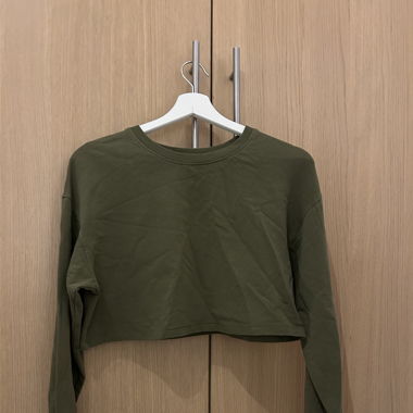 Pull crop-top