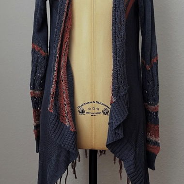 Gilet en maille à franges
