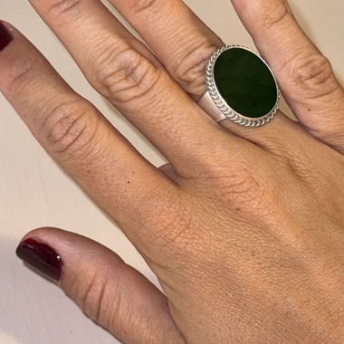 Bague en argent avec pierre verte du Mexique
