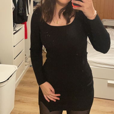 Robe en maille noire fendue, taille L