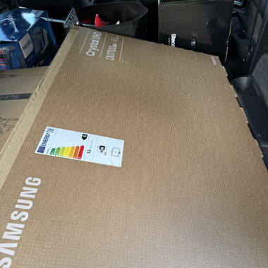 Samsung tv 43 CM