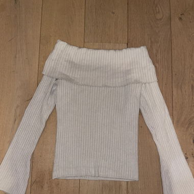 Off-shoulder sweater