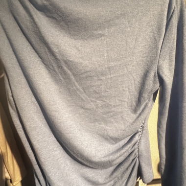 Top a maniche lunghe azzurro chiaro Stradivarius