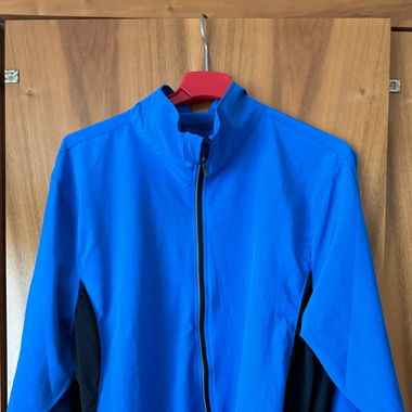 Blaue dünne Sport Jacke