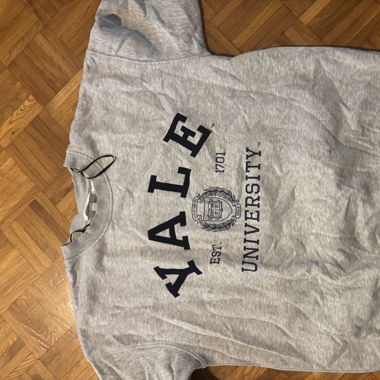 YALE Pullover