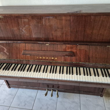 Piano droit Tchaika