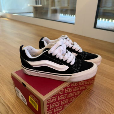 Vans 