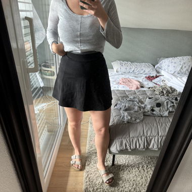 Black skirt