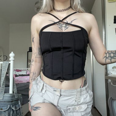 black crop top