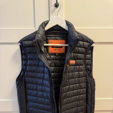 Superdry Daunenweste Core Down – Gr. L – wie neu