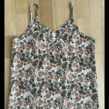 Floral Tank Top Size M