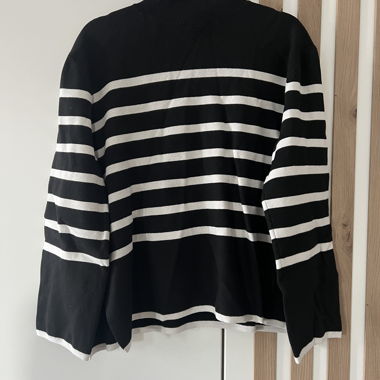 New sweater in black/white