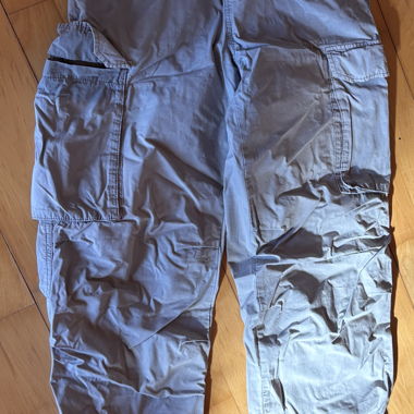 Pantaloni cargo parachute grigi